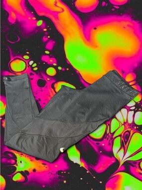 Nike Pro Women’s Black Performance Leggings